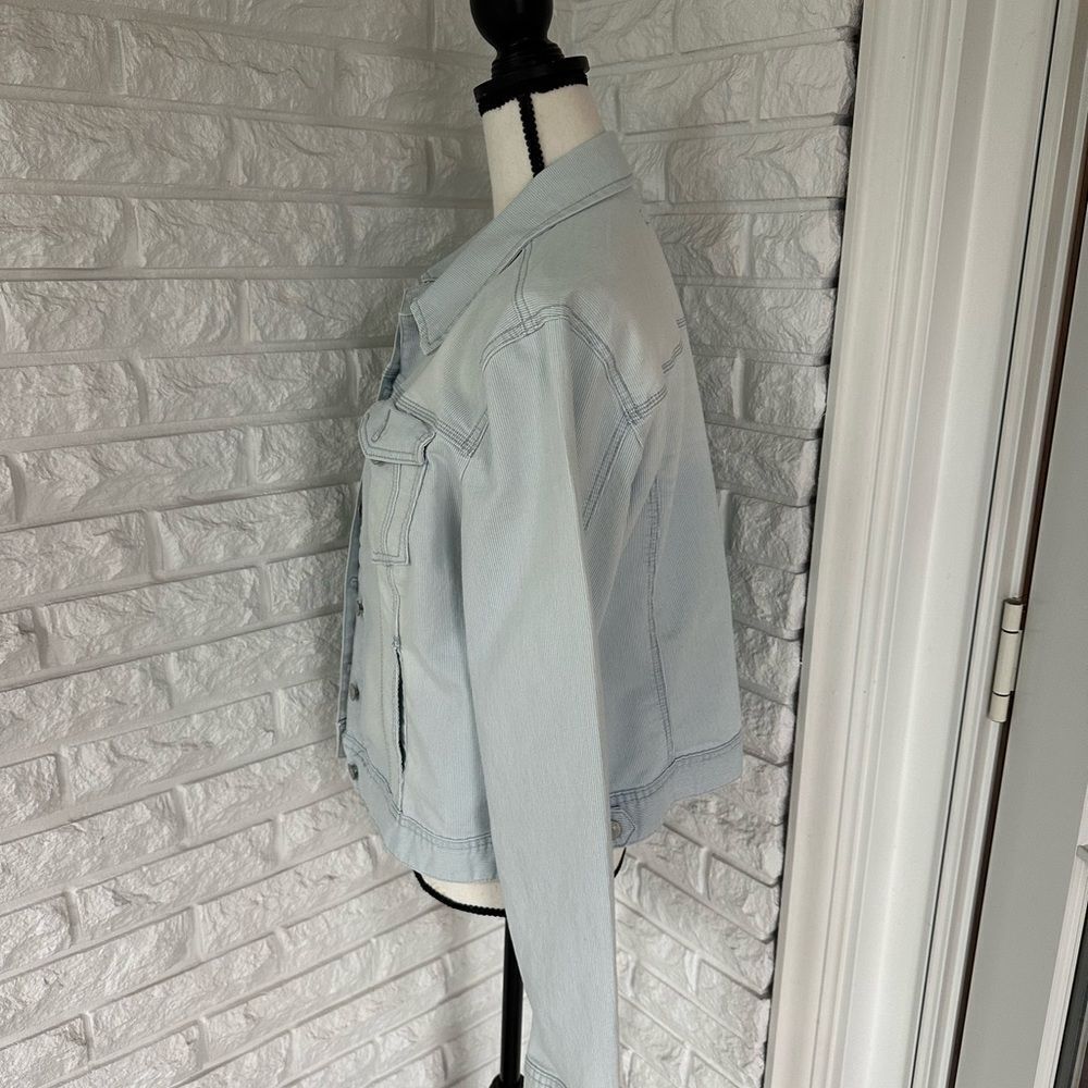 Light Blue Denim Jacket - Picture 3 of 6